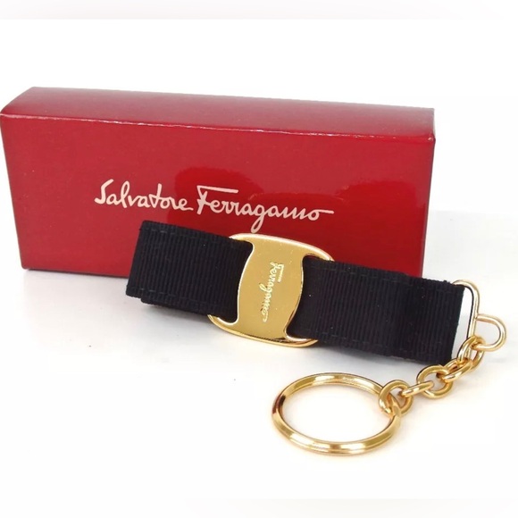 Salvatore Ferragamo Vara Ribbon Key Ring/ Bag Charm- NIB❤️🔥😍 - Picture 1 of 17